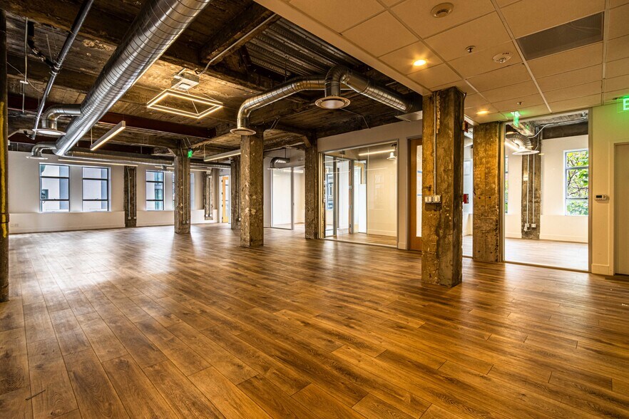 More Photos Of 1700 Broadway, Oakland Office For Lease