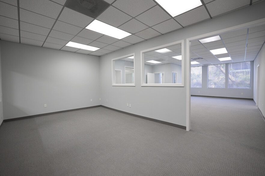 More Photos Of 3925 N I-10 Service Rd, Metairie Office For Lease
