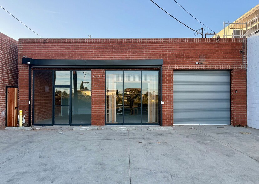 Primary Photo Of 2643 Fairfax Ave, Culver City Light Distribution For Lease