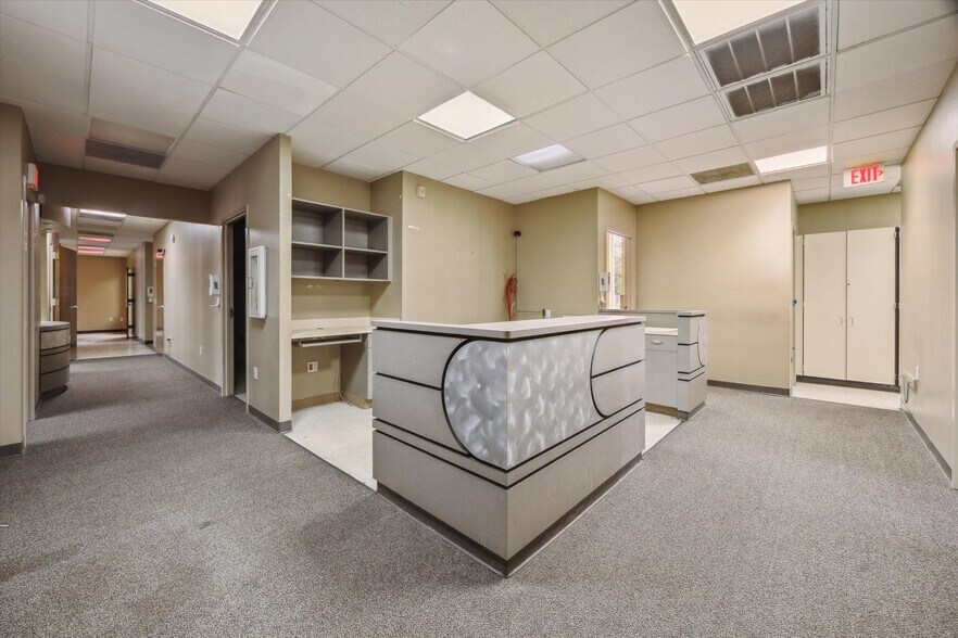 More Photos Of 6504 Memorial Dr, Texas City Medical For Sale