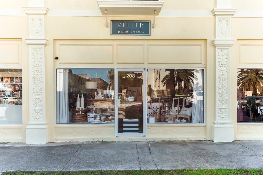 More Photos Of 214 Brazilian Ave, Palm Beach Office For Lease