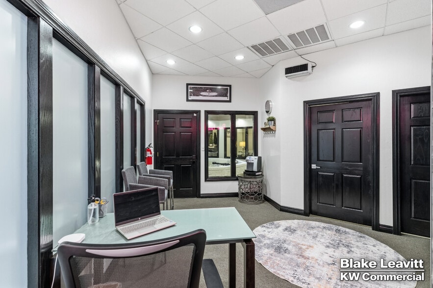 More Photos Of 5844 S Pecos Rd, Las Vegas Medical For Sale