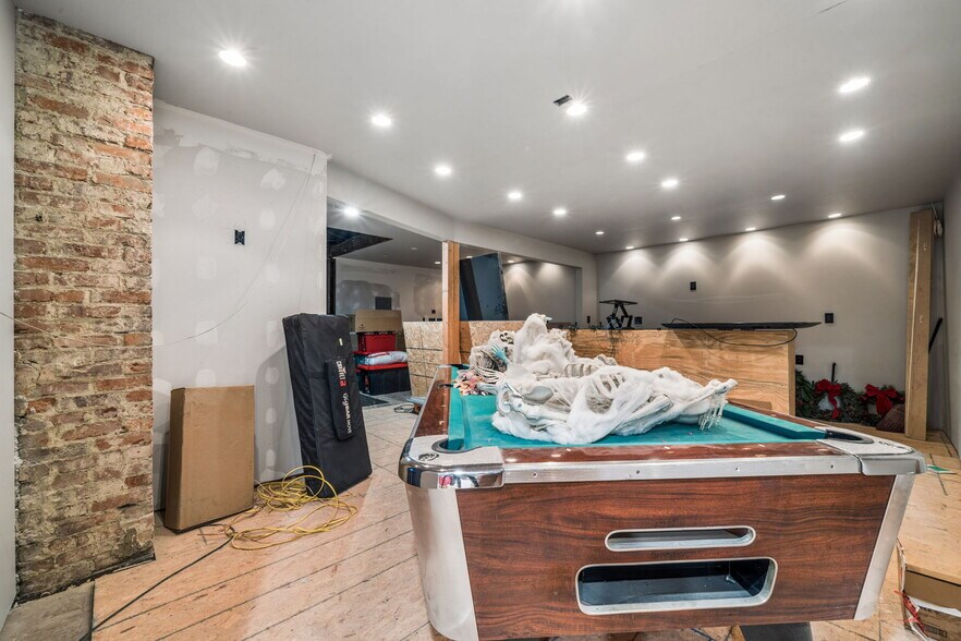 More Photos Of 534 S Main St, Greensburg Bar For Sale