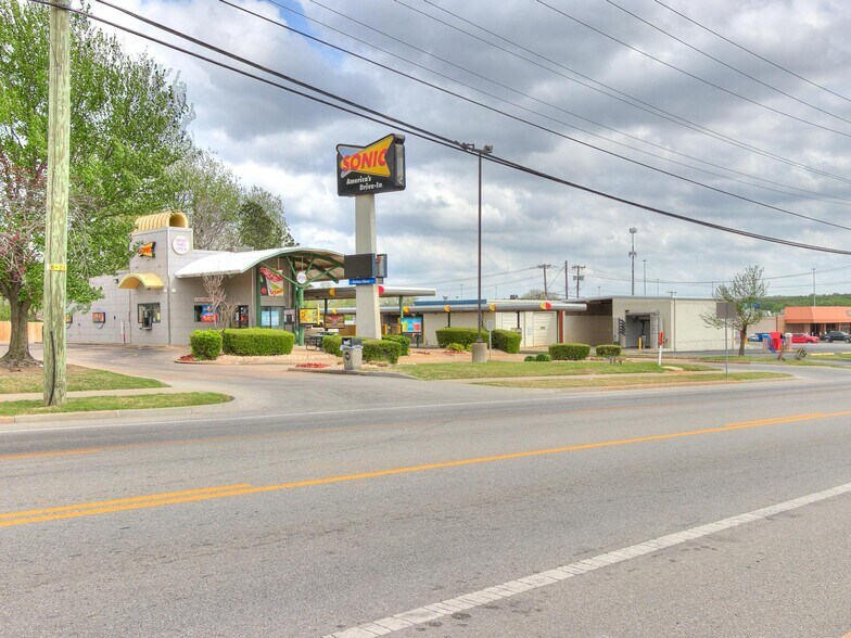 More Photos Of 4763 S Union Ave, Tulsa Fast Food For Sale