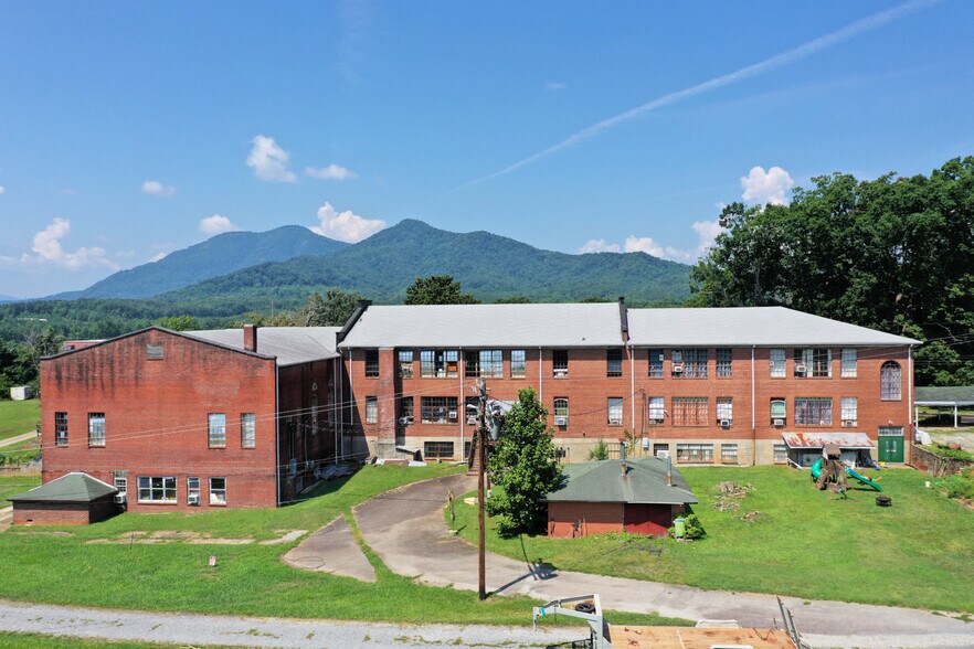 More Photos Of 156 School Rd, Mill Spring Office For Lease