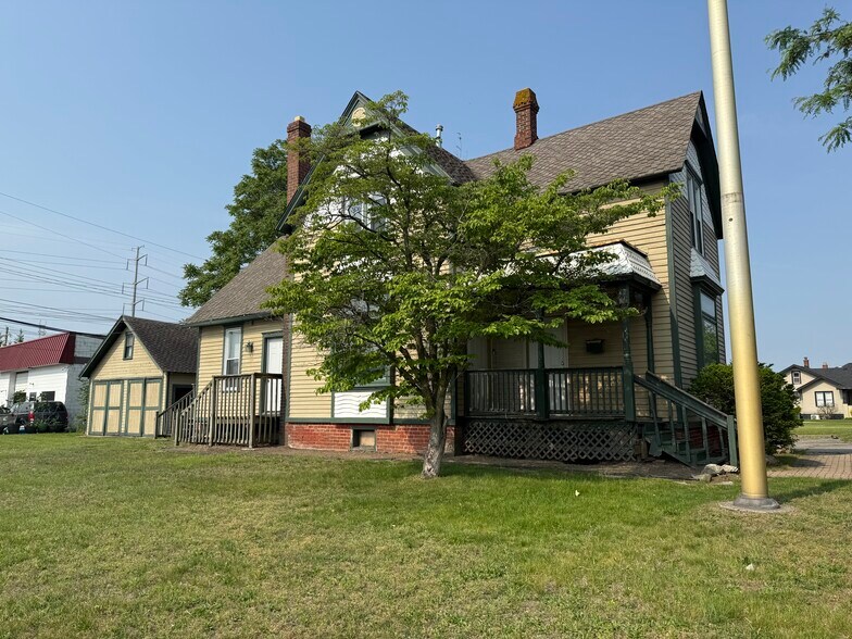 More Photos Of 34905 E Michigan Ave, Wayne Office For Sale