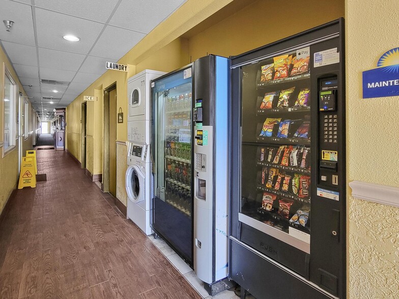 More Photos Of 40 N 2600 W, Hurricane Hotel For Sale