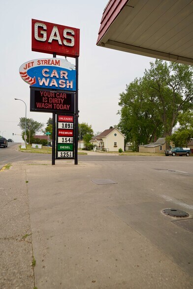 More Photos Of 1006 6th Ave, Jamestown Service Station For Sale