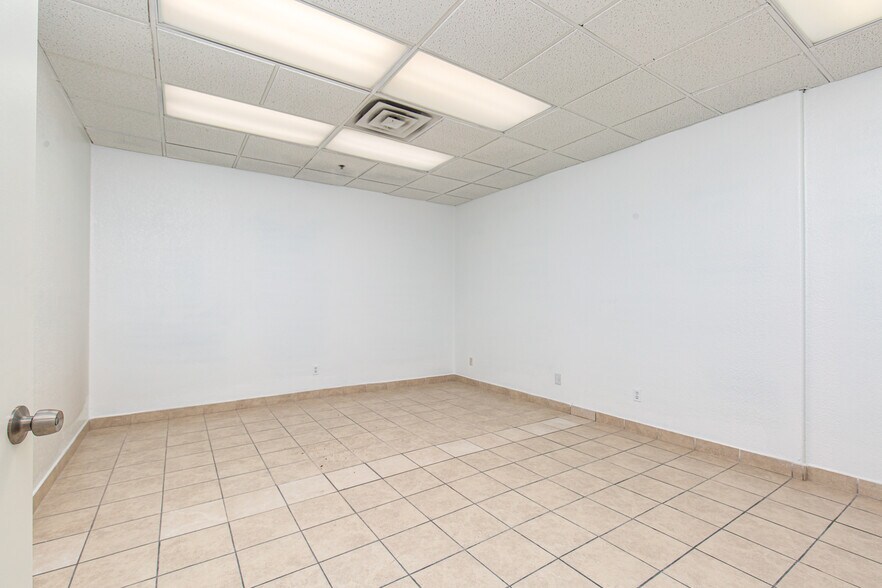 More Photos Of 2881 S Valley View Blvd, Las Vegas Office Residential For Lease