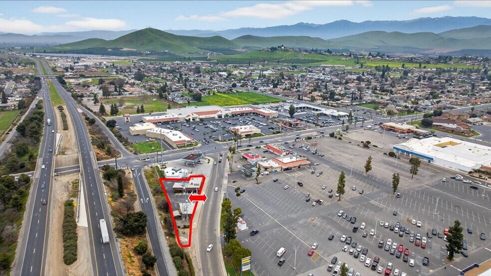 More Photos Of 767 N Porter Rd, Porterville Office For Lease