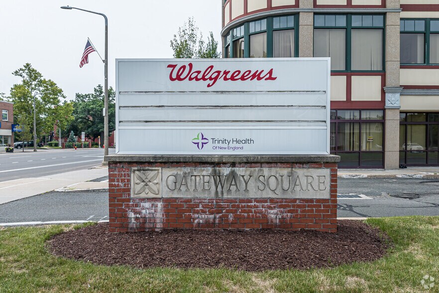 More Photos Of 20 Connecticut Blvd, East Hartford Drugstore For Sale