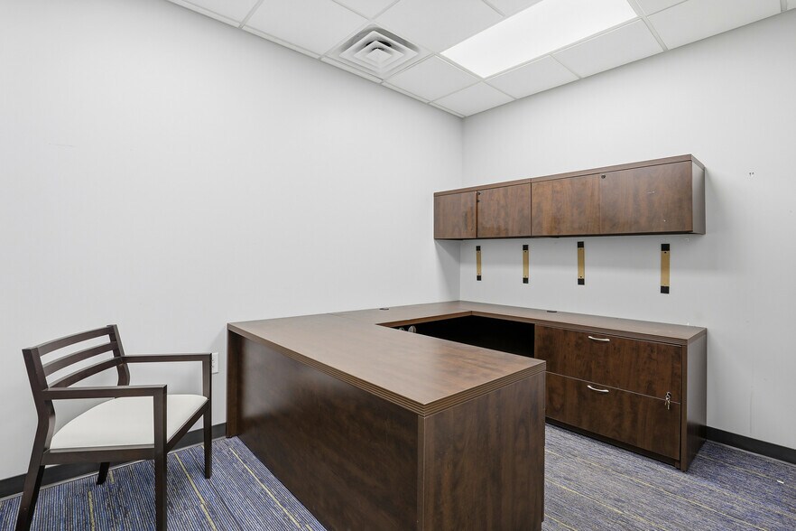 More Photos Of 2780 Jetport Rd, Kinston Office For Lease