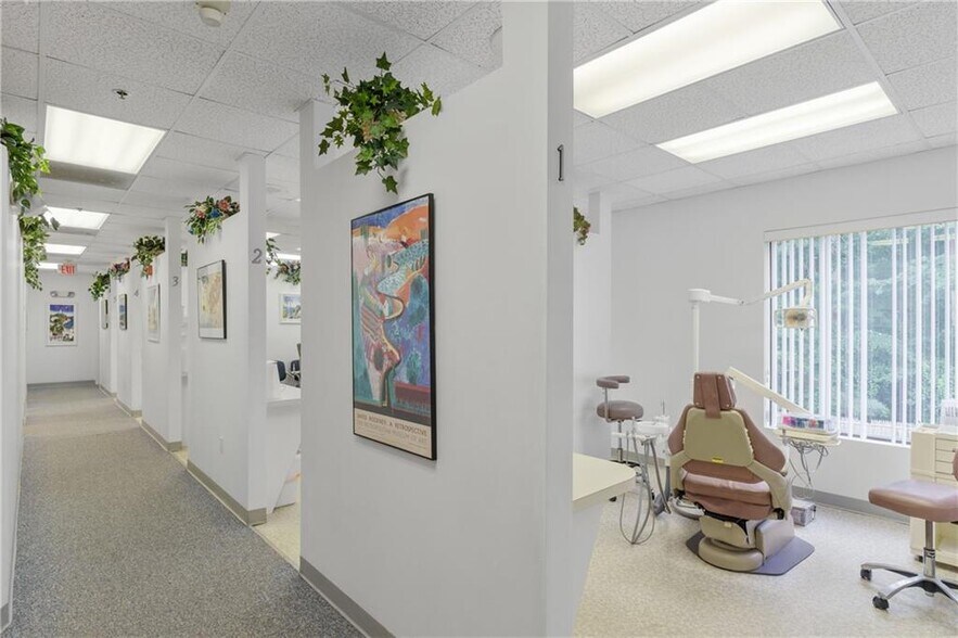 More Photos Of 1637 Mineral Spring Ave, North Providence Medical For Lease
