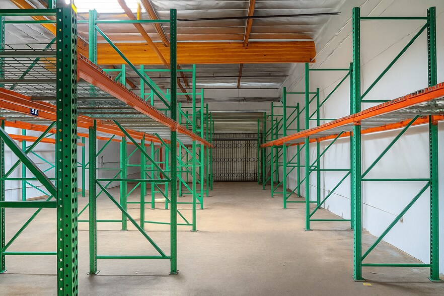 More Photos Of 12610 WESTMINSTER Ave, Garden Grove Light Manufacturing For Lease