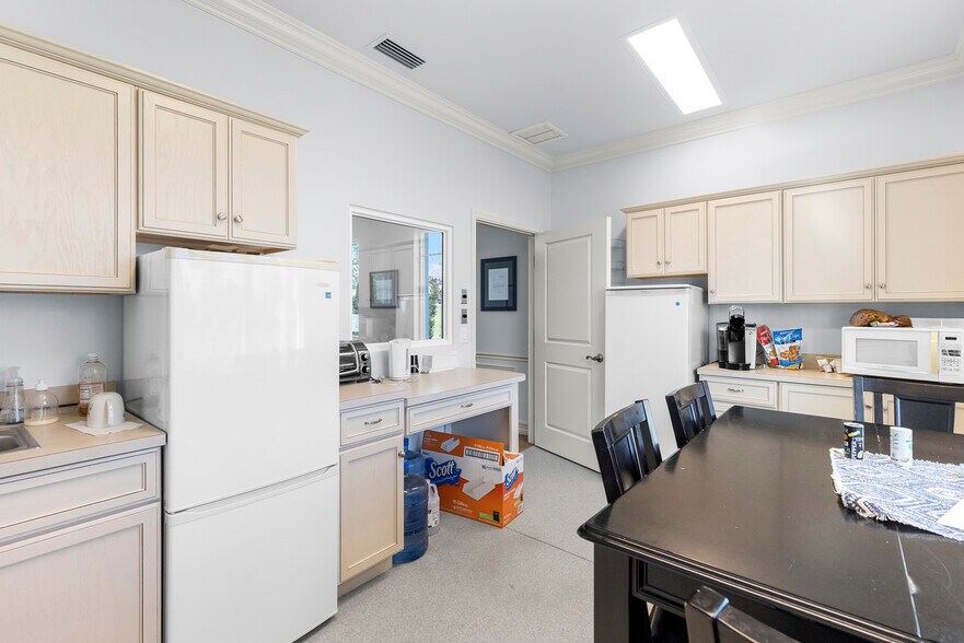 More Photos Of 1001 N US Highway 1, Fort Pierce Medical For Sale