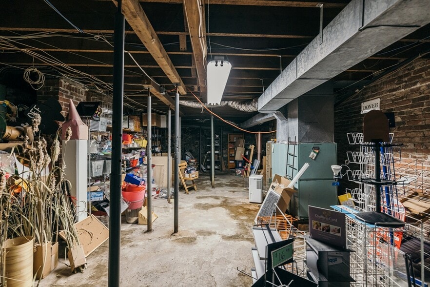 More Photos Of 38 Railroad St, Great Barrington Storefront For Lease