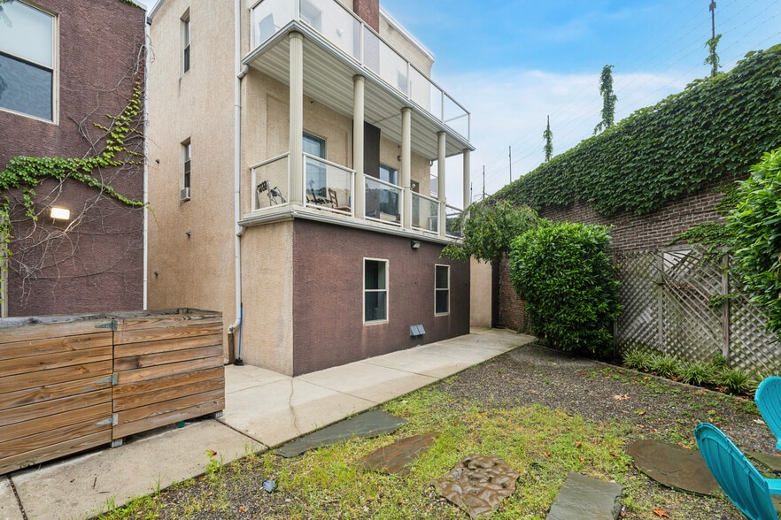 More Photos Of 2332-2338 Carpenter St, Philadelphia Apartments For Sale