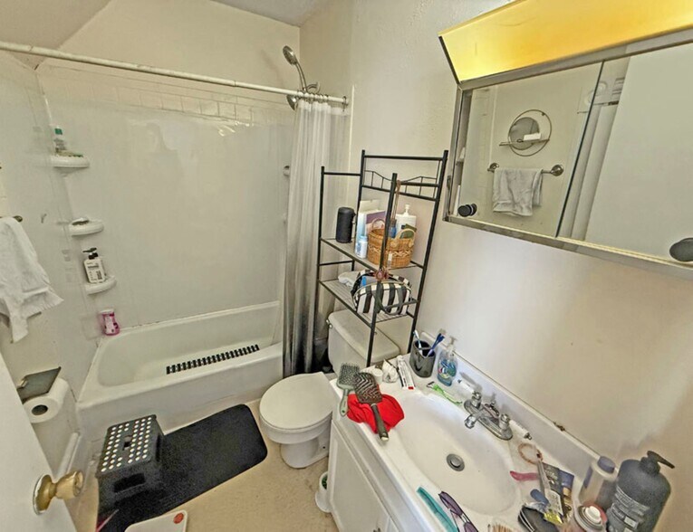 More Photos Of 255 Liberty St, Lowell Apartments For Sale