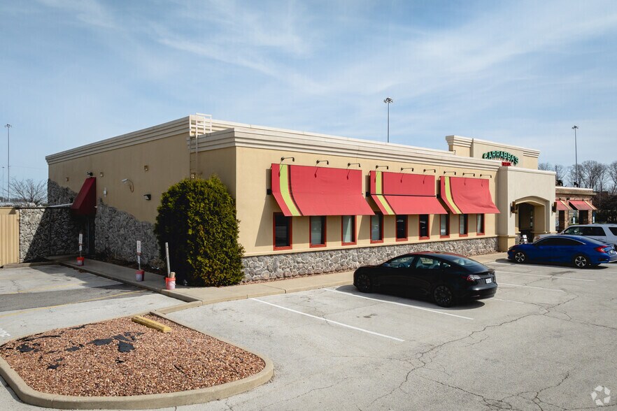 More Photos Of 3405 Briarfield Blvd, Maumee Restaurant For Sale