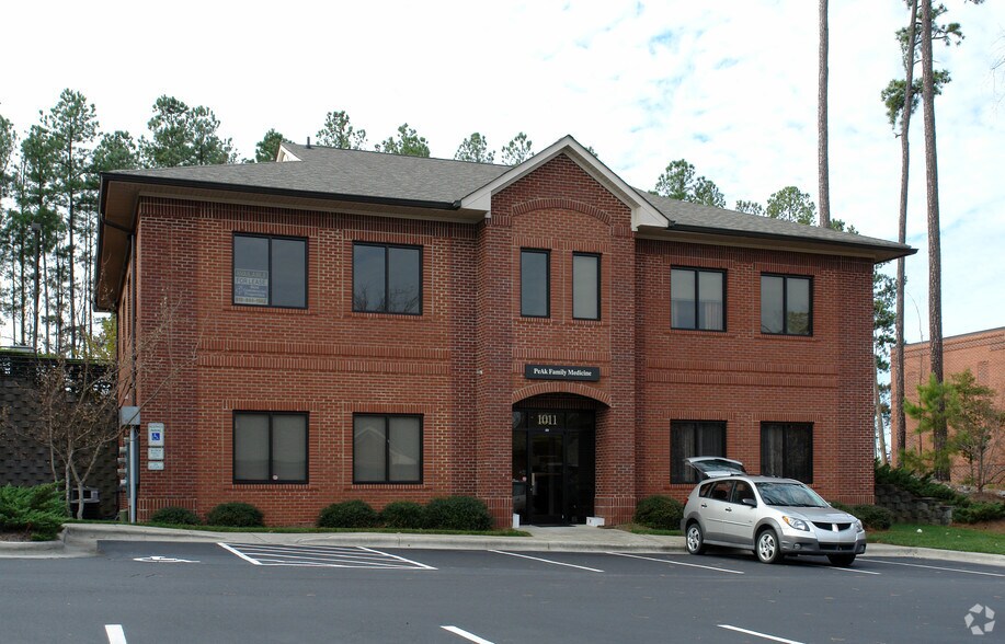 More Photos Of 1011 Pemberton Hill Rd, Apex Medical For Lease
