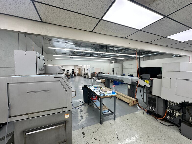 More Photos Of 2214 W Huntington Dr, Tempe Warehouse For Sale