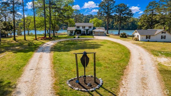 More Photos Of 172 Aldebaran Rd, Mathews Apartments For Sale