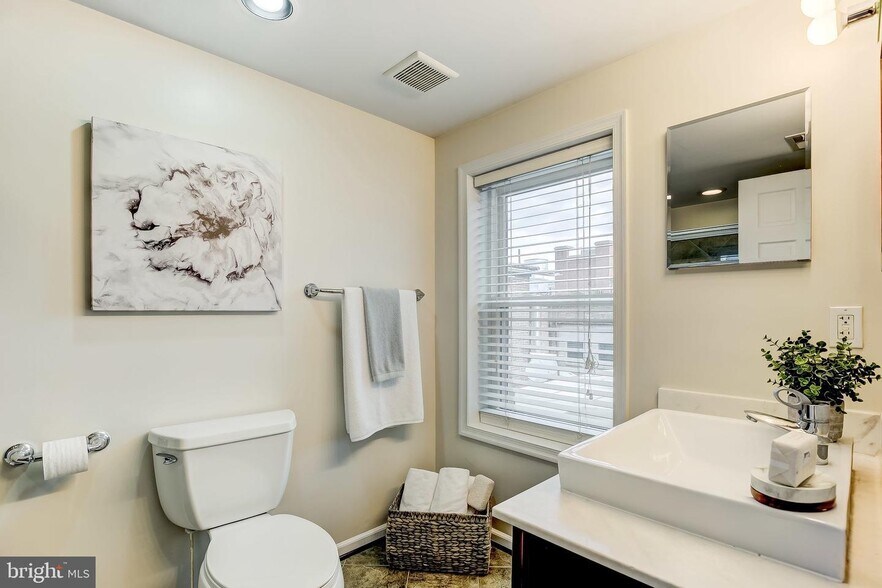 More Photos Of 1125 S Charles St, Baltimore Storefront Retail Residential For Sale