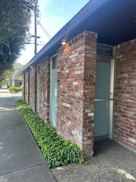 More Photos Of 1421 K St, Modesto Office For Lease