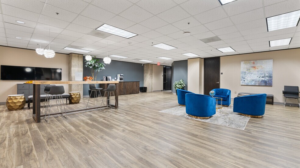 More Photos Of 9101 Lyndon B Johnson Fwy, Dallas Office For Lease