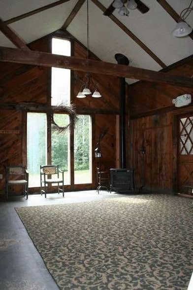 More Photos Of 885 Washington Mountain Rd, Washington Hotel For Sale