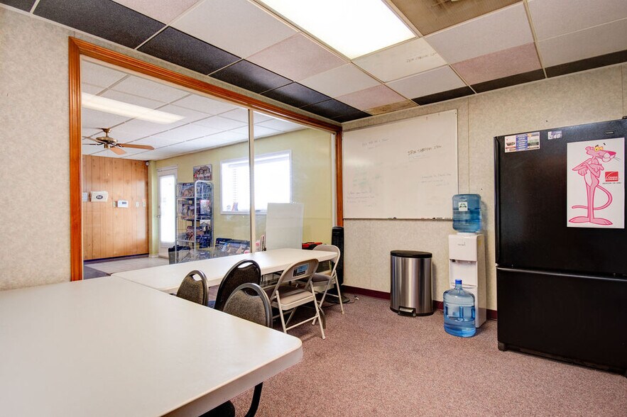 More Photos Of 4414 Avenue A, Lubbock Warehouse For Sale