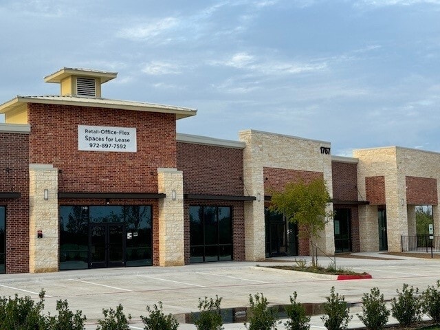More Photos Of 1767 Old State Highway 24, Little Elm Restaurant For Lease