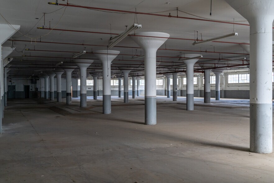 More Photos Of 1575 Lake St, Elmira Manufacturing For Lease