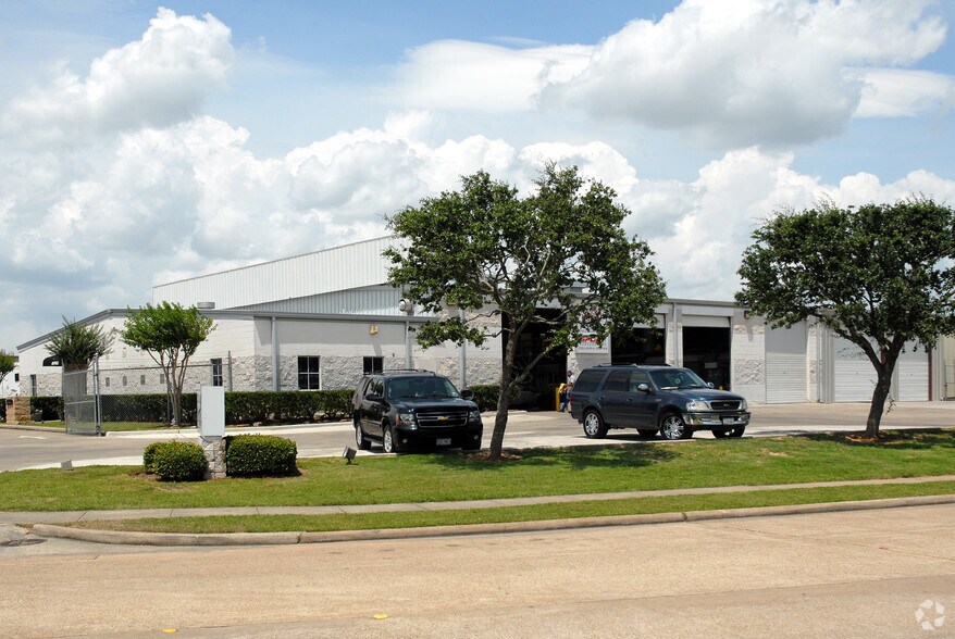 More Photos Of 650 Stafford Run, Stafford Industrial For Lease