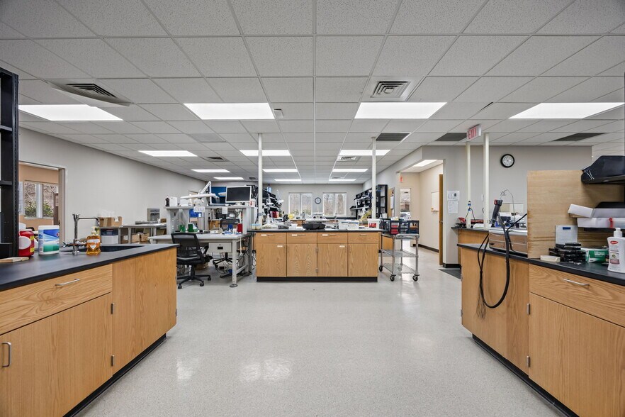 More Photos Of 9 Walden Ridge Dr, Asheville Medical For Lease