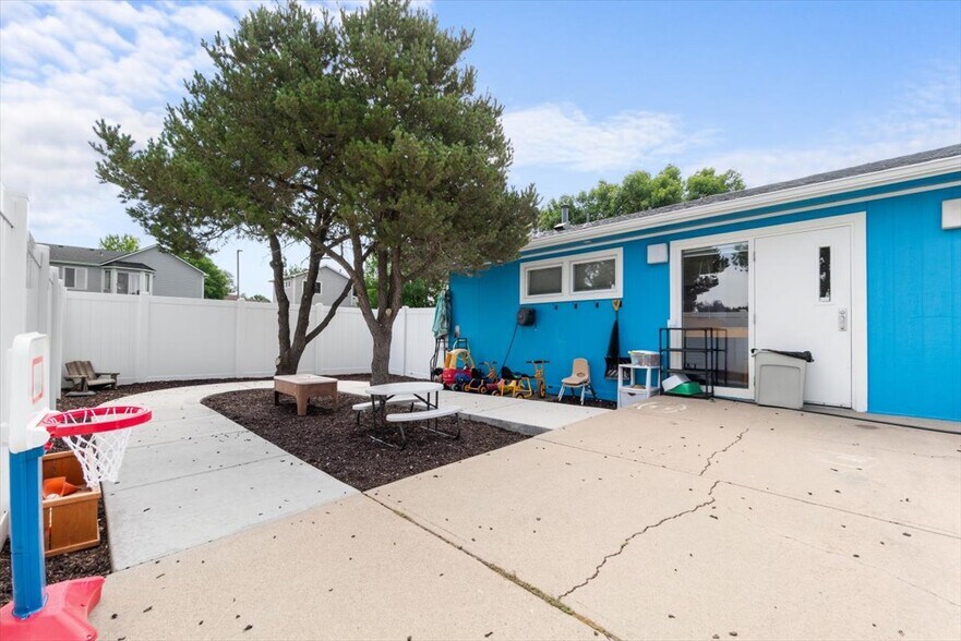 More Photos Of 340 Maple St, Frederick Specialty For Sale