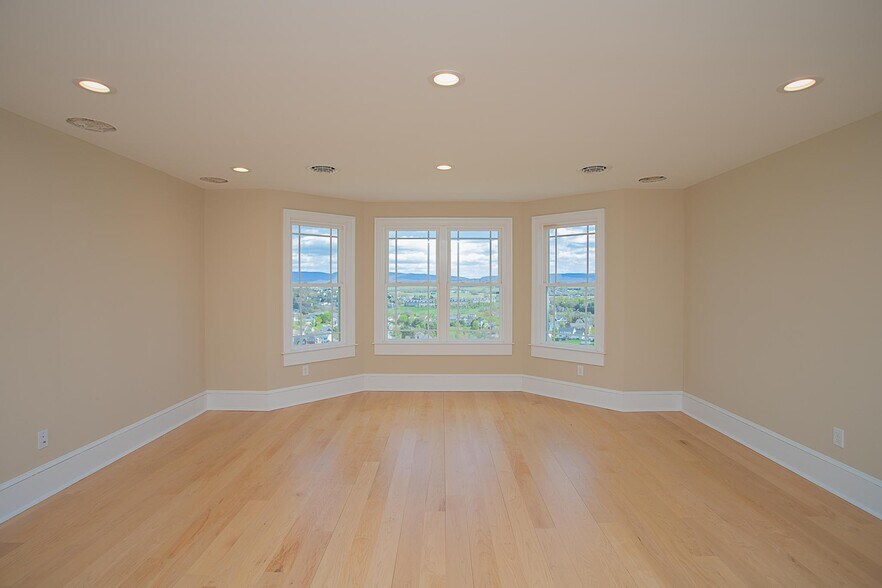 More Photos Of 243 Barrenridge rd, Staunton Specialty For Sale