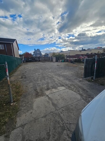 More Photos Of 85 Plain ave, New Rochelle Land For Lease