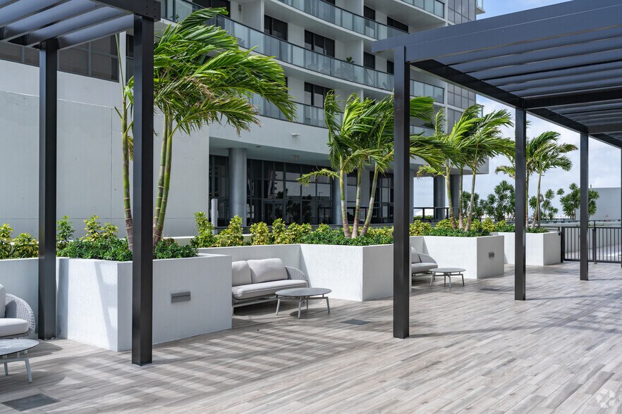 More Photos Of 1642 NE 1st Ave, Miami Apartments For Lease