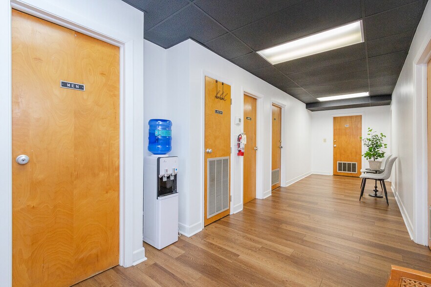 More Photos Of 210 N McDuffie St, Anderson Office For Sale