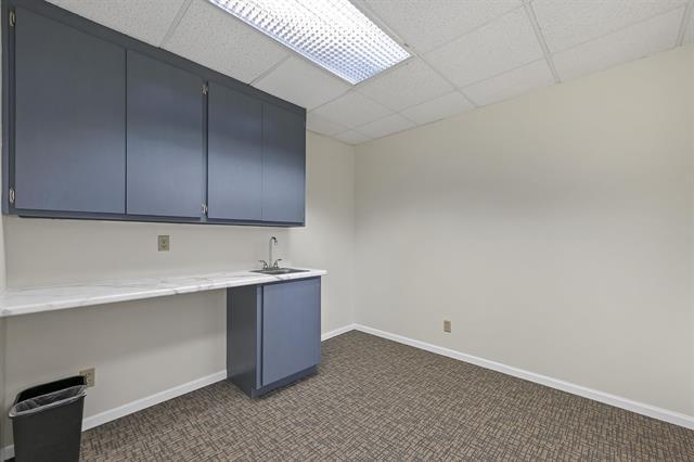 More Photos Of 414 E Walnut St, Green Bay Office For Sale