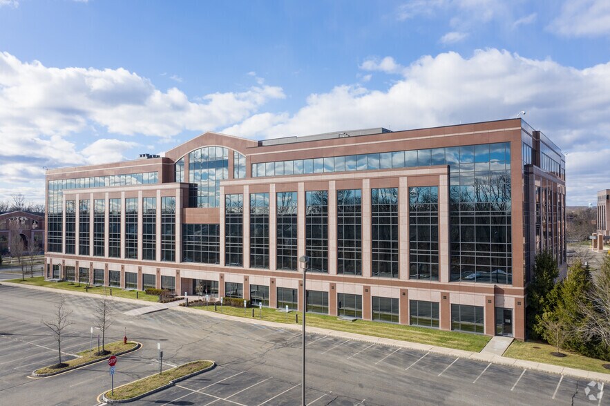 More Photos Of 100 Kimball Dr, Parsippany Office For Lease