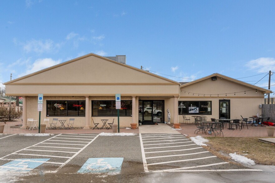 Primary Photo Of 1850 John Fries Hwy, Quakertown Restaurant For Sale