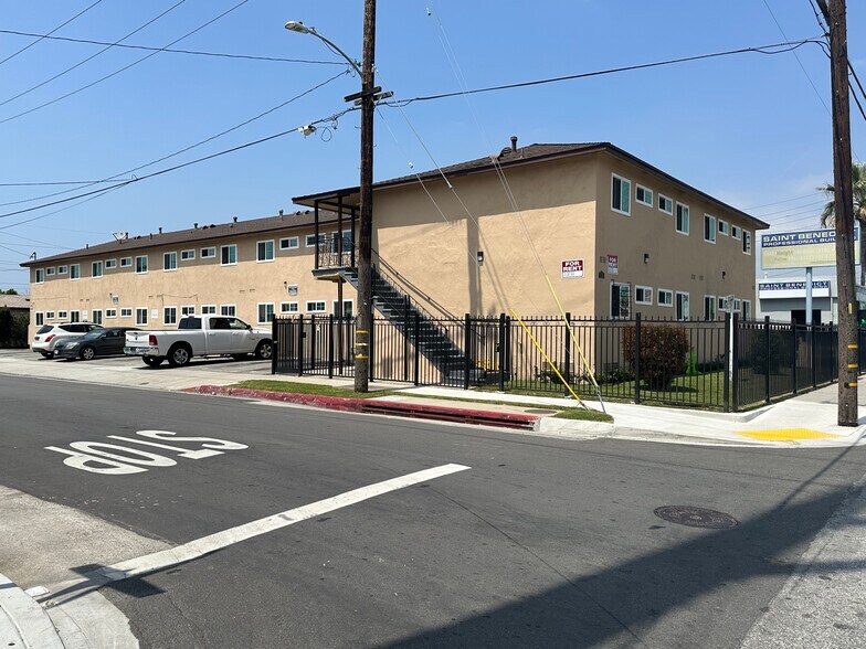More Photos Of 11123 S Inglewood Ave, Inglewood Apartments For Sale