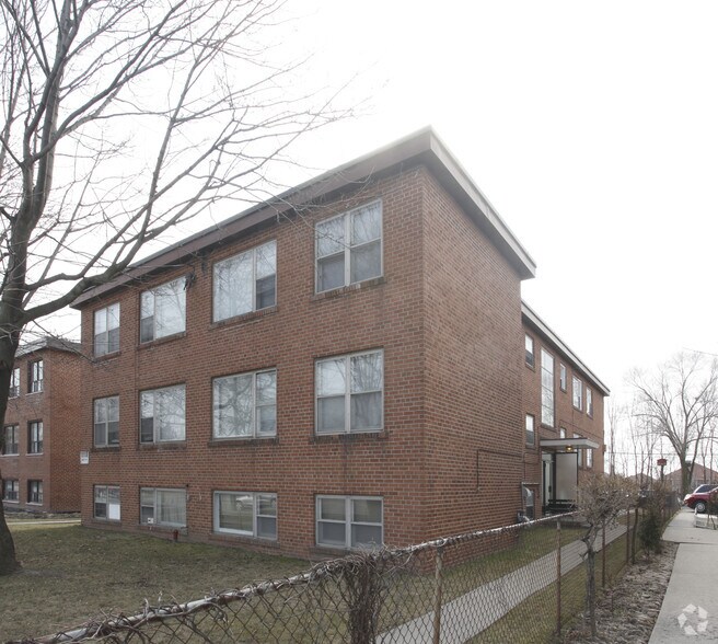 More Photos Of 2852 Keele St, Toronto Apartments For Sale