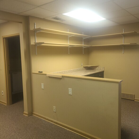More Photos Of 4735-4739 Spottswood Ave, Memphis Medical For Sale