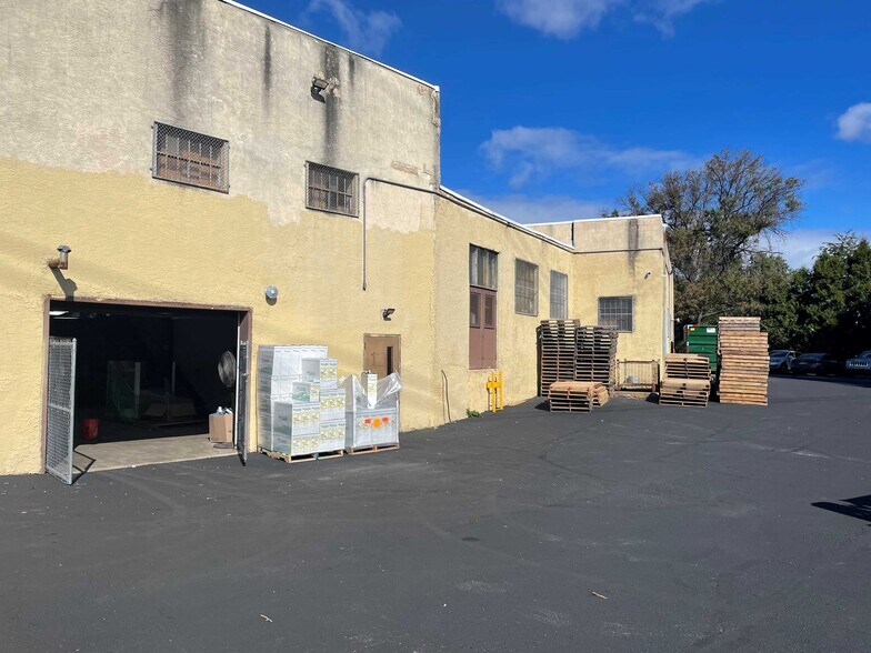 More Photos Of 113-115 N 5th St, Darby Warehouse For Sale