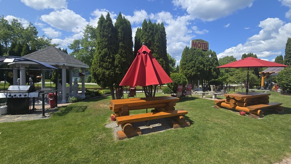 More Photos Of 101 Oak St, Fauquier Hotel For Sale