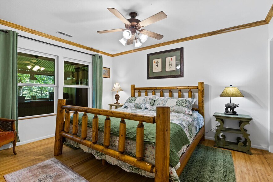 More Photos Of 32 Owl Creek Rd, Murphy Trailer Camper Park For Sale