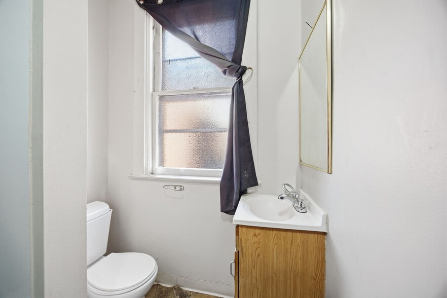 More Photos Of 1712 Termon Ave, Pittsburgh Assisted Living For Sale